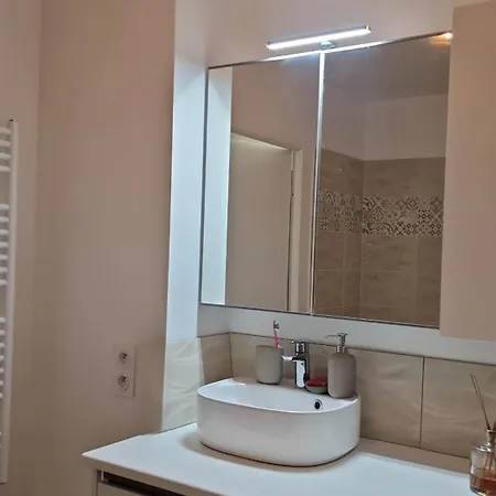 Paris Ouest Apartment *